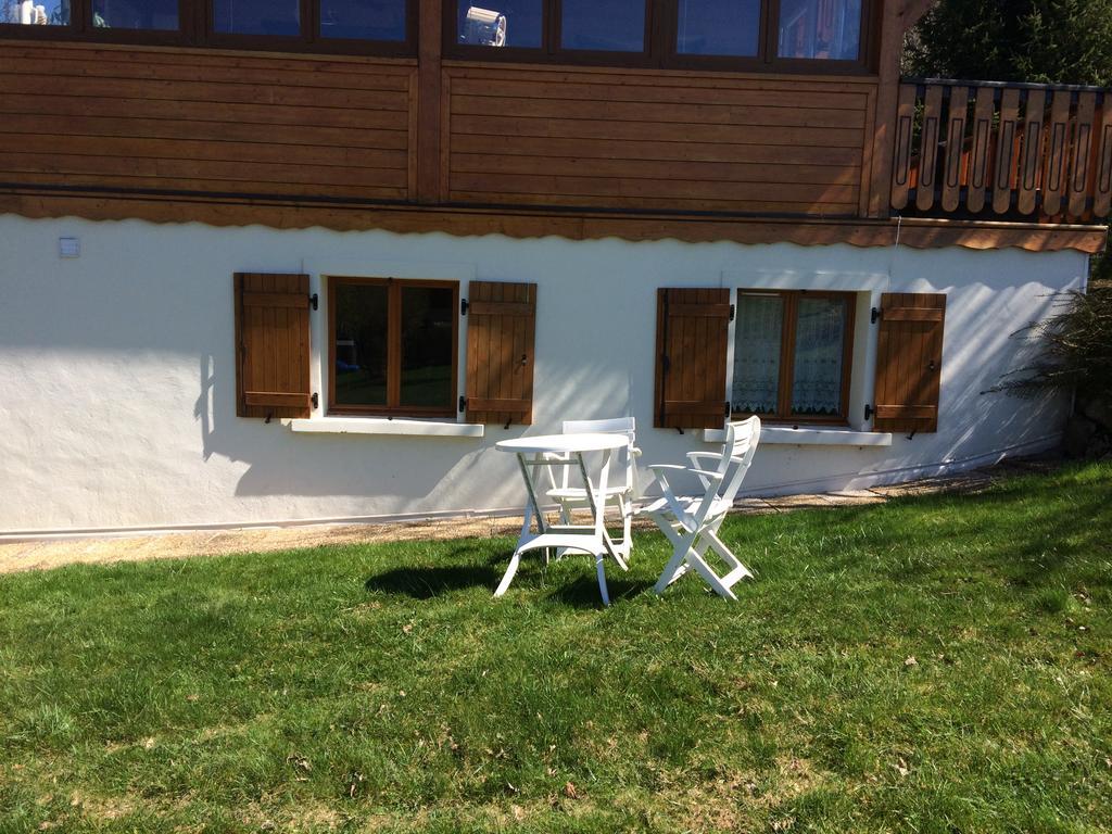 Entre Lac Et Montagnes Bernex Exterior photo